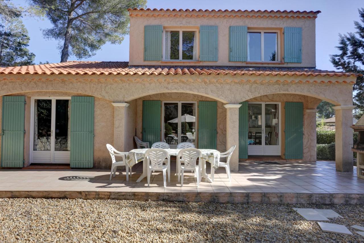 Villa 8 Pers, Climatisee, Piscine Chauffee, Un Havre De Paix Sous Les Pins Parasols Roquebrune-sur-Argens Exterior foto